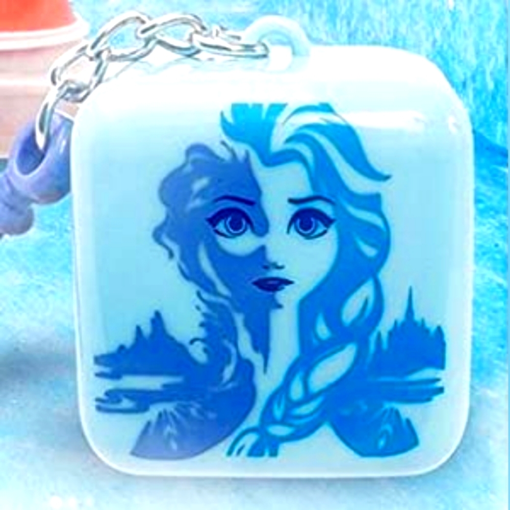 🧊2/16$ 🧊Frozen II Elsa Lip Balm Keychain NWT